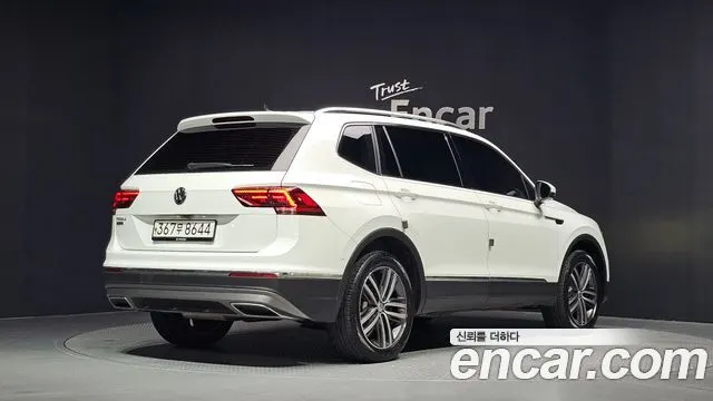 VOLKSWAGEN TIGUAN ALLSPACE 2020 — 155 221 км, белый, Корея — под ключ — фото 2