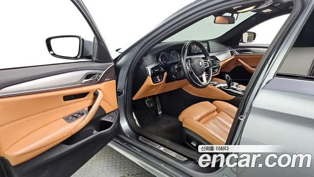 BMW 5 SERIES 2017 — 182 558 км, серебристый, Корея — под ключ — фото 10