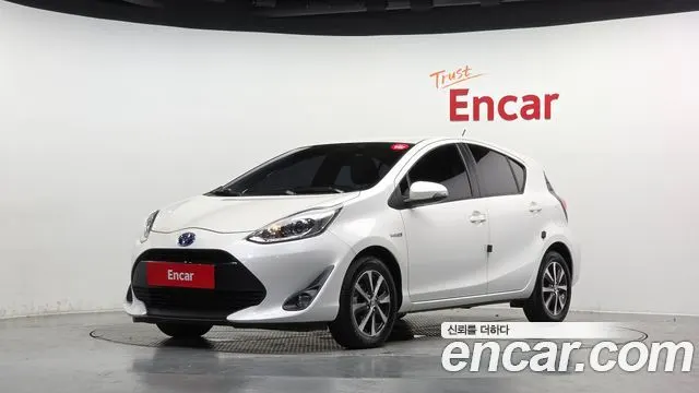 TOYOTA PRIUS C — из Кореи под ключ