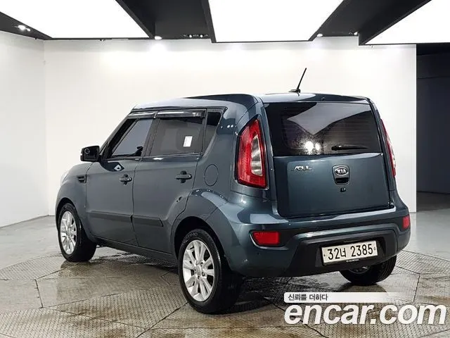 KIA SOUL 2012 — 84 000 км, тёмно-зелёный, Корея — под ключ — фото 3