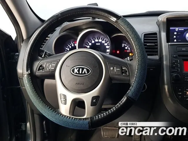 KIA SOUL 2012 — 84 000 км, тёмно-зелёный, Корея — под ключ — фото 9