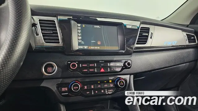 KIA NIRO 2018 — 126 802 км, синий, Корея — под ключ — фото 12