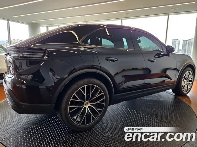 PORSCHE MACAN 2025 — 16 500 км, чёрный, Корея — под ключ — фото 3