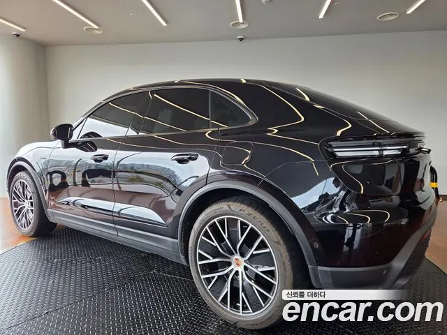 PORSCHE MACAN 2025 — 16 500 км, чёрный, Корея — под ключ — фото 5