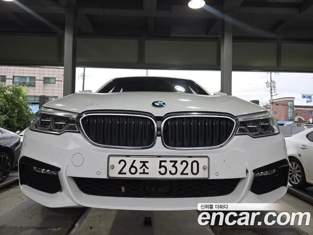 BMW 5 SERIES 2017 — 157 035 км, белый, Корея — под ключ — фото 4
