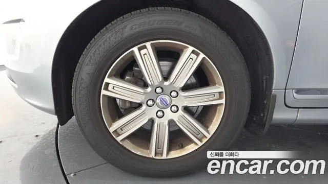 VOLVO XC60 2017 — 60 268 км, серебристо-серый, Корея — под ключ — фото 5