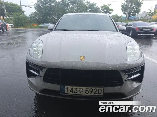 PORSCHE MACAN 2021 — 67 040 км, серебристо-серый, Корея — под ключ — фото 1
