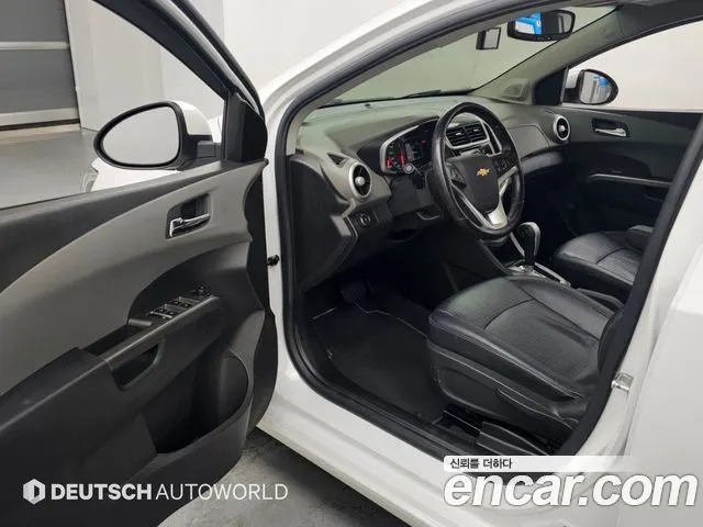 CHEVROLET AVEO SEDAN 2017 — 88 601 км, белый, Корея — под ключ — фото 10
