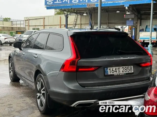VOLVO V90 CROSS COUNTRY 2020 — 47 505 км, серый, Корея — под ключ — фото 3