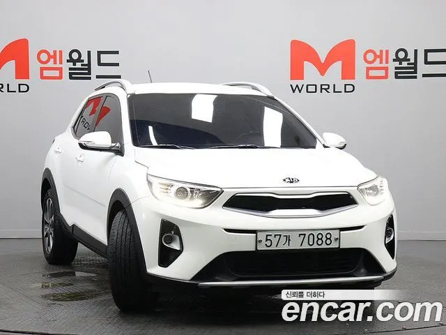 KIA STONIC 2018 — 227 655 км, белый, Корея — под ключ — фото 2