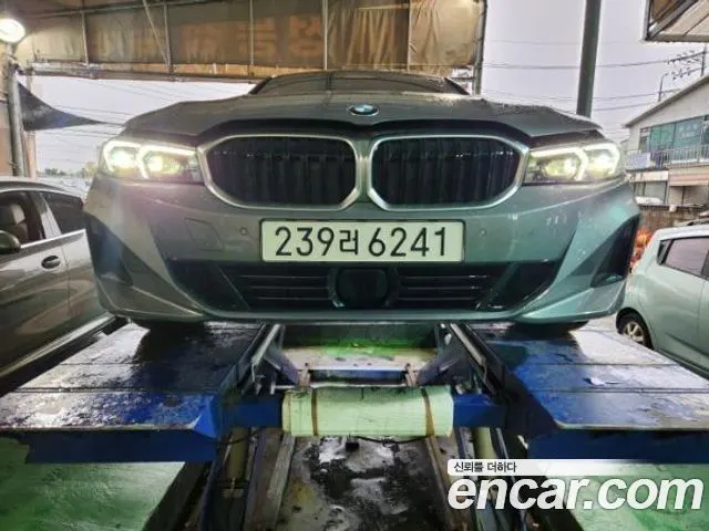 BMW 3 SERIES 2025 — 10 731 км, серебристо-серый, Корея — под ключ — фото 1
