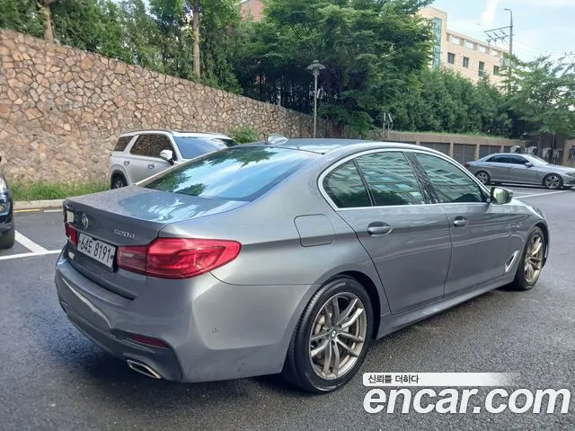 BMW 5 SERIES 2019 — 194 050 км, серебристо-серый, Корея — под ключ — фото 4