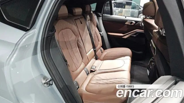 BMW X6 2026 — 4 977 км, светло-серебристый, Корея — под ключ — фото 11