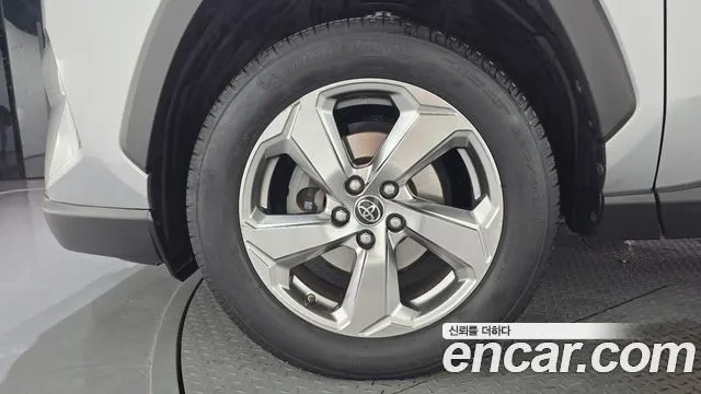 TOYOTA RAV4 2019 — 224 533 км, серебристый, Корея — под ключ — фото 5