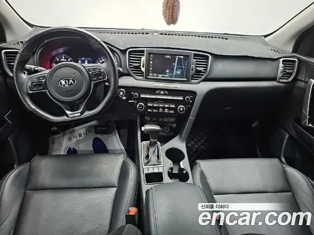 KIA SPORTAGE 2018 — 143 946 км, белый, Корея — под ключ — фото 7