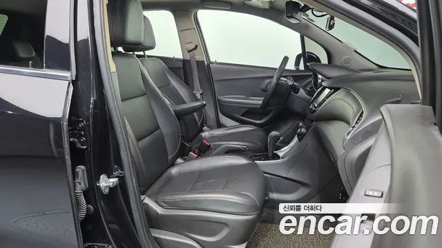 CHEVROLET TRAX 2017 — 128 794 км, чёрный, Корея — под ключ — фото 11