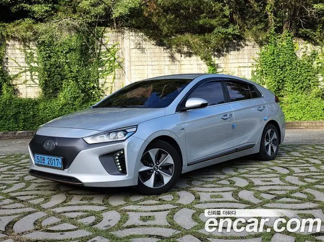 HYUNDAI IONIQ ELECTRIC 2018 — 198 056 км, серебристый, Корея — под ключ — фото 2