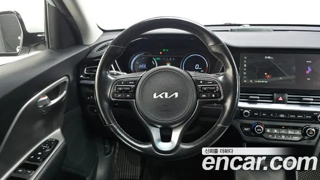 KIA NIRO PLUS 2023 — 96 112 км, серебристый, Корея — под ключ — фото 12