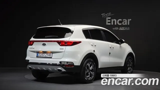 KIA SPORTAGE THE BOLD 2022 — 32 227 км, белый, Корея — под ключ — фото 1