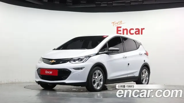 CHEVROLET BOLT 2019 — 93 981 км, белый, Корея — под ключ — фото 12