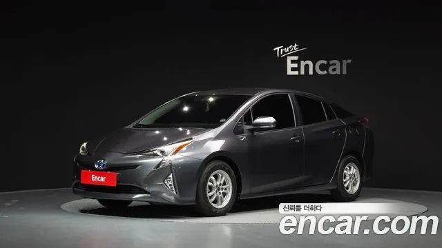 TOYOTA PRIUS 2017 — 115 200 км, серый, Корея — под ключ — фото 1