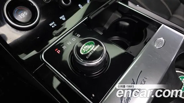 LAND ROVER RANGE ROVER VELAR 2019 — 94 725 км, белый, Корея — под ключ — фото 9