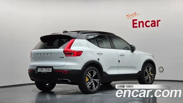 VOLVO XC40 2019 — 70 661 км, белый, Корея — под ключ — фото 2