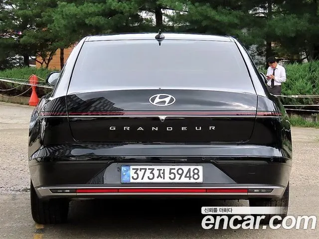 HYUNDAI GRANDEUR 2023 — 25 751 км, чёрный, Корея — под ключ — фото 4
