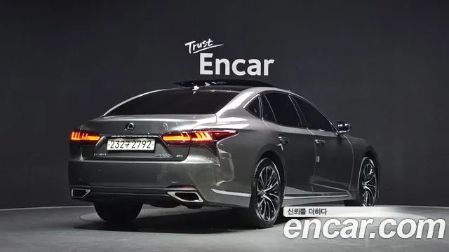 LEXUS LS500 2021 — 147 964 км, серебристо-серый, Корея — под ключ — фото 2