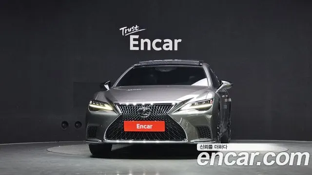 LEXUS LS500 2021 — 147 964 км, серебристо-серый, Корея — под ключ — фото 3