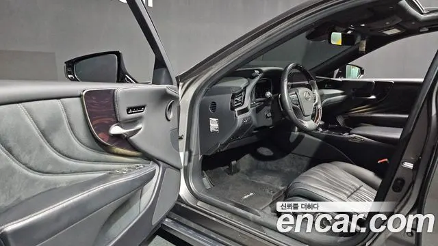 LEXUS LS500 2021 — 147 964 км, серебристо-серый, Корея — под ключ — фото 10