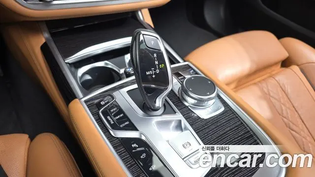 BMW 7 SERIES 2018 — 181 003 км, чёрный, Корея — под ключ — фото 9