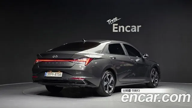 HYUNDAI AVANTE HYBRID 2021