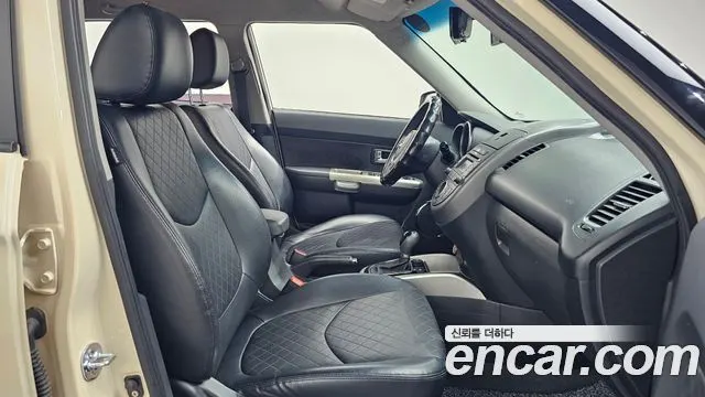 KIA SOUL 2012 — 87 891 км, белый-перламутр, Корея — под ключ — фото 11