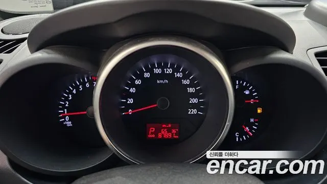 KIA SOUL 2012 — 87 891 км, белый-перламутр, Корея — под ключ — фото 8