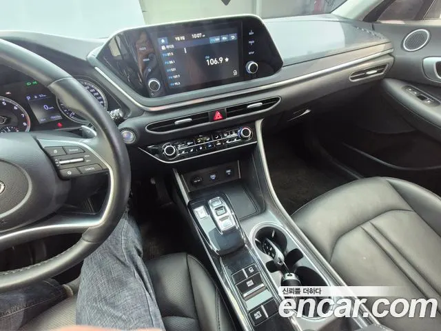 HYUNDAI SONATA 2020 — 79 577 км, серебристо-серый, Корея — под ключ — фото 10