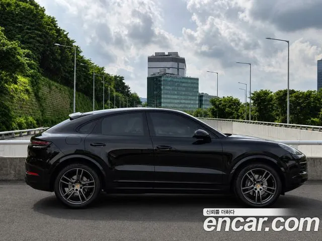 PORSCHE CAYENNE 2021 — 22 240 км, чёрный, Корея — под ключ — фото 3