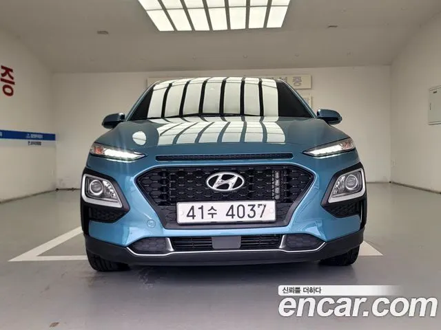 HYUNDAI KONA 2019 — 42 000 км, синий, Корея — под ключ — фото 1