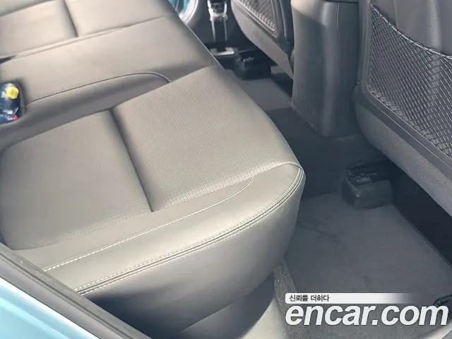 HYUNDAI KONA 2019 — 42 000 км, синий, Корея — под ключ — фото 10