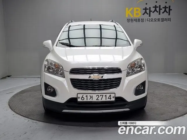 CHEVROLET TRAX 2014 — 175 176 км, белый, Корея — под ключ — фото 2