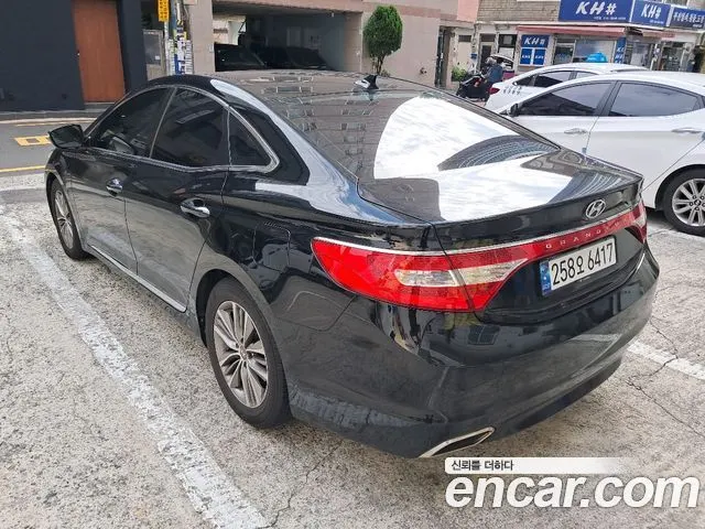 HYUNDAI GRANDEUR 2016 — 303 452 км, чёрный, Корея — под ключ — фото 4