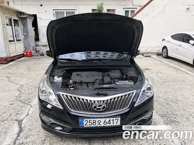 HYUNDAI GRANDEUR 2016 — 303 452 км, чёрный, Корея — под ключ — фото 6