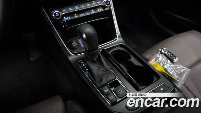 HYUNDAI GRANDEUR HYBRID 2018 — 42 865 км, серебристо-серый, Корея — под ключ — фото 9