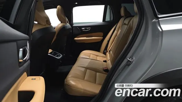 VOLVO V60 CROSS COUNTRY 2025 — 26 005 км, серебристо-серый, Корея — под ключ — фото 12