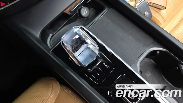 VOLVO V60 CROSS COUNTRY 2025 — 26 005 км, серебристо-серый, Корея — под ключ — фото 9
