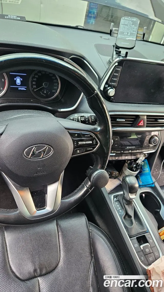 HYUNDAI SANTA FE 2019 — 374 600 км, чёрный, Корея — под ключ — фото 7