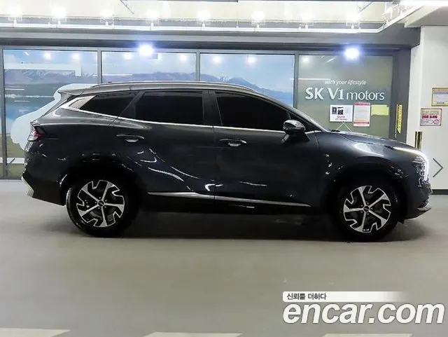 KIA SPORTAGE HYBRID 2024 — 51 771 км, серебристо-серый, Корея — под ключ — фото 3