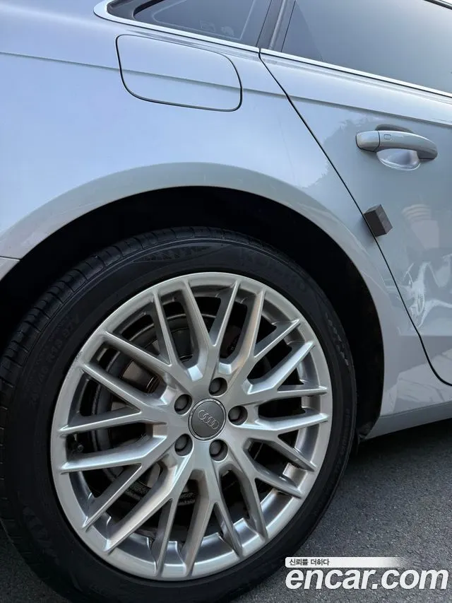AUDI A4 2015 — 53 000 км, серебристо-серый, Корея — под ключ — фото 5