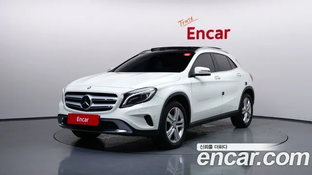 MERCEDES-BENZ GLA-CLASS X156 2017