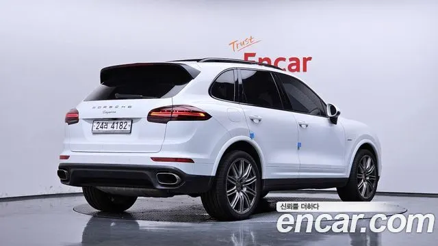 PORSCHE CAYENNE 2017 — 134 594 км, белый, Корея — под ключ — фото 2